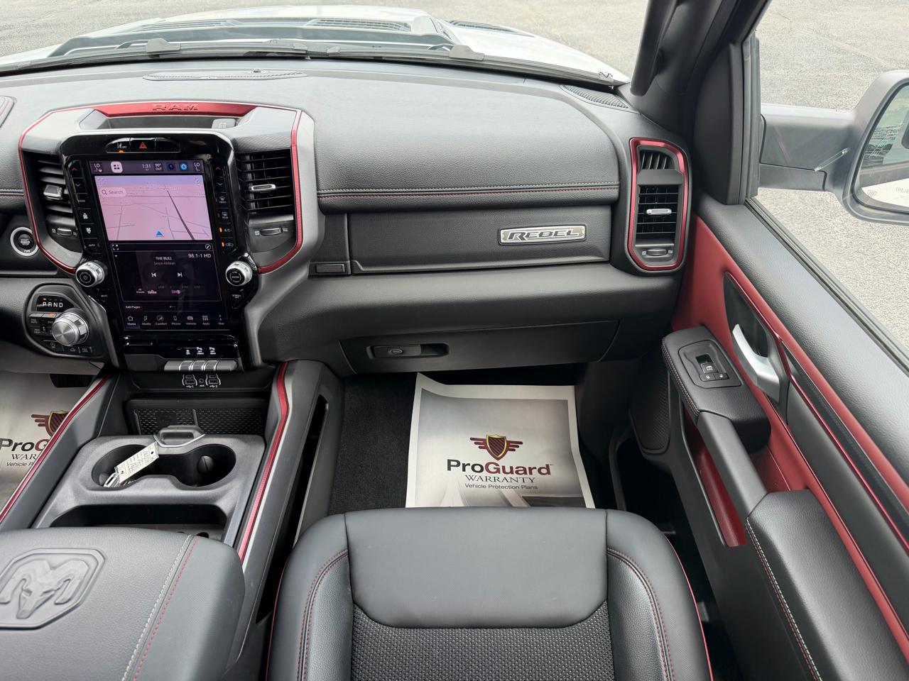 RAM 1500 4WD Crew Cab 140.5" Rebel 2026