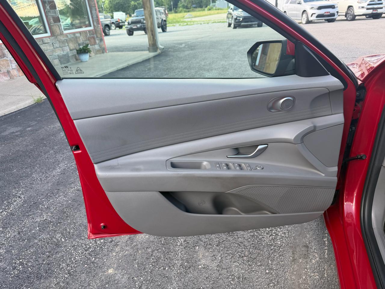 Hyundai Elantra SEL IVT 2023