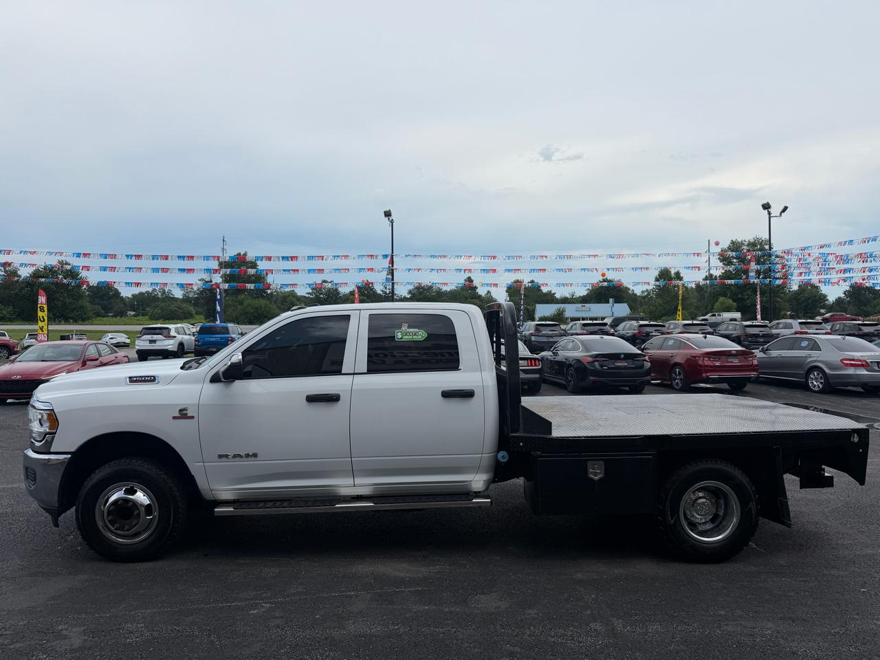 RAM 3500 Chassis Cab Tradesman 4WD Crew Cab 60" CA 172.4" WB 2022