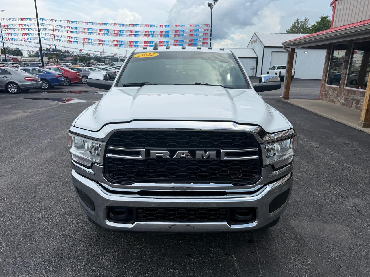 RAM 3500 Chassis Cab Tradesman 4WD Crew Cab 60" CA 172.4" WB 2022