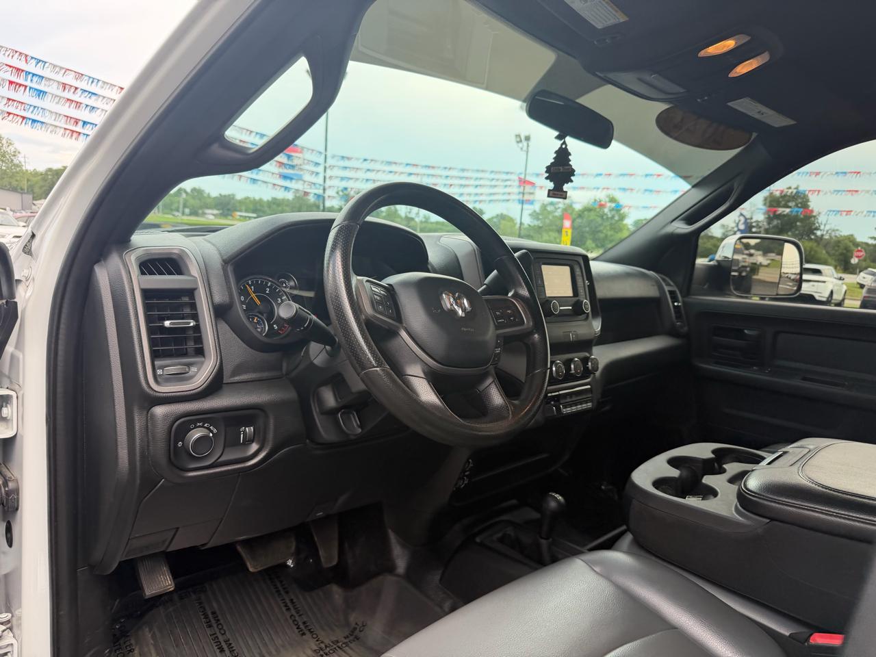 RAM 3500 Chassis Cab Tradesman 4WD Crew Cab 60" CA 172.4" WB 2022