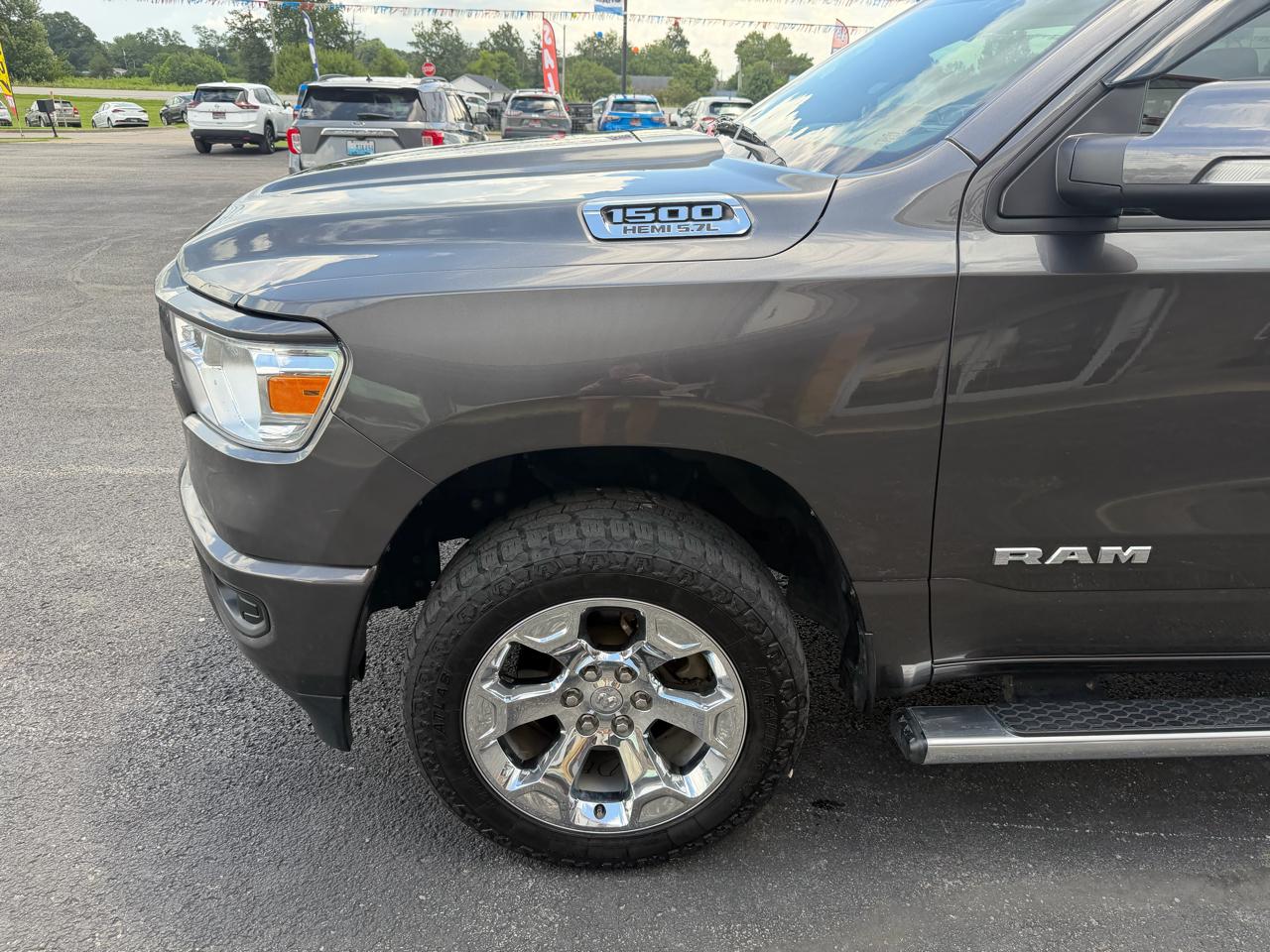 RAM 1500 Big Horn 4x4 Crew Cab 5'7" Box 2020