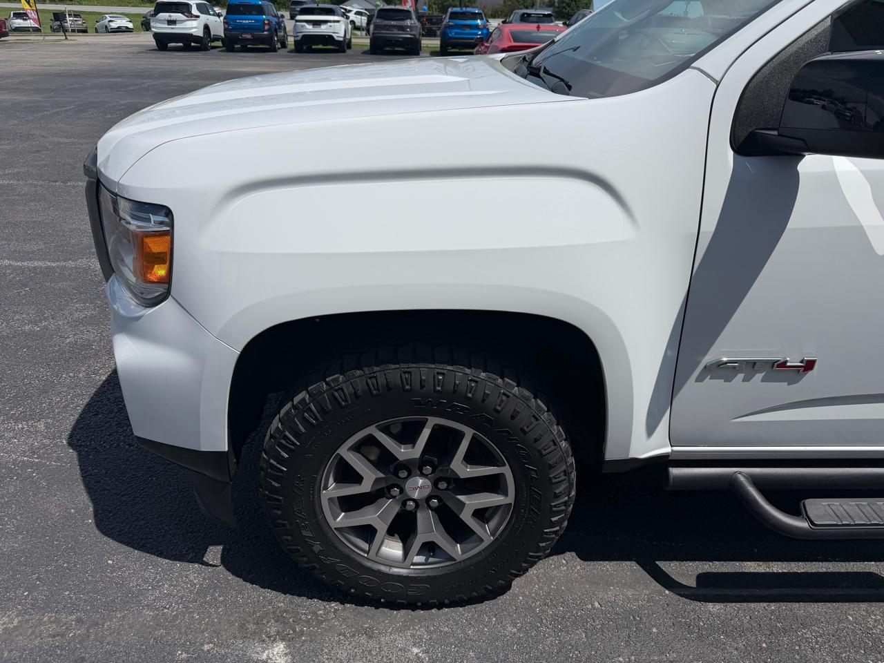 GMC Canyon 4WD Crew Cab 128" AT4 w/Leather 2021