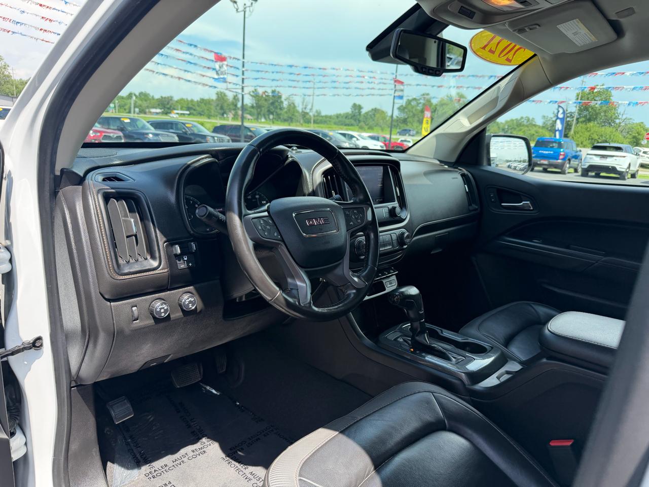 GMC Canyon 4WD Crew Cab 128" AT4 w/Leather 2021