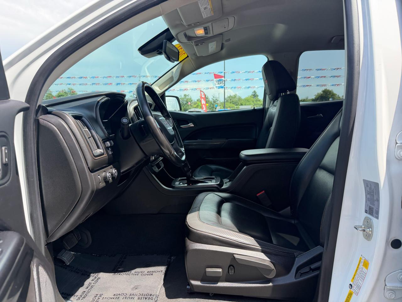 GMC Canyon 4WD Crew Cab 128" AT4 w/Leather 2021