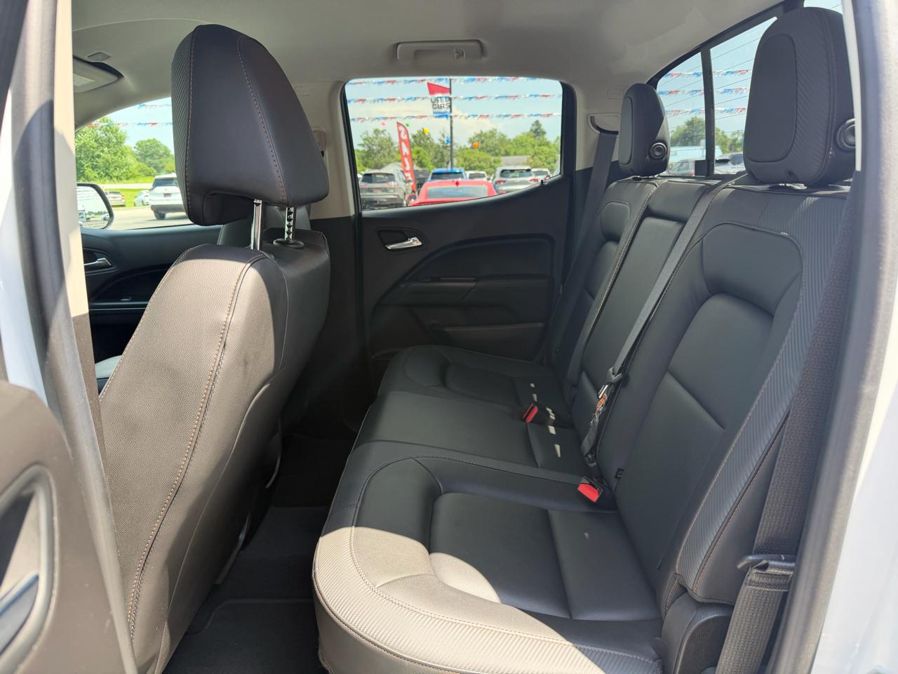 GMC Canyon 4WD Crew Cab 128" AT4 w/Leather 2021