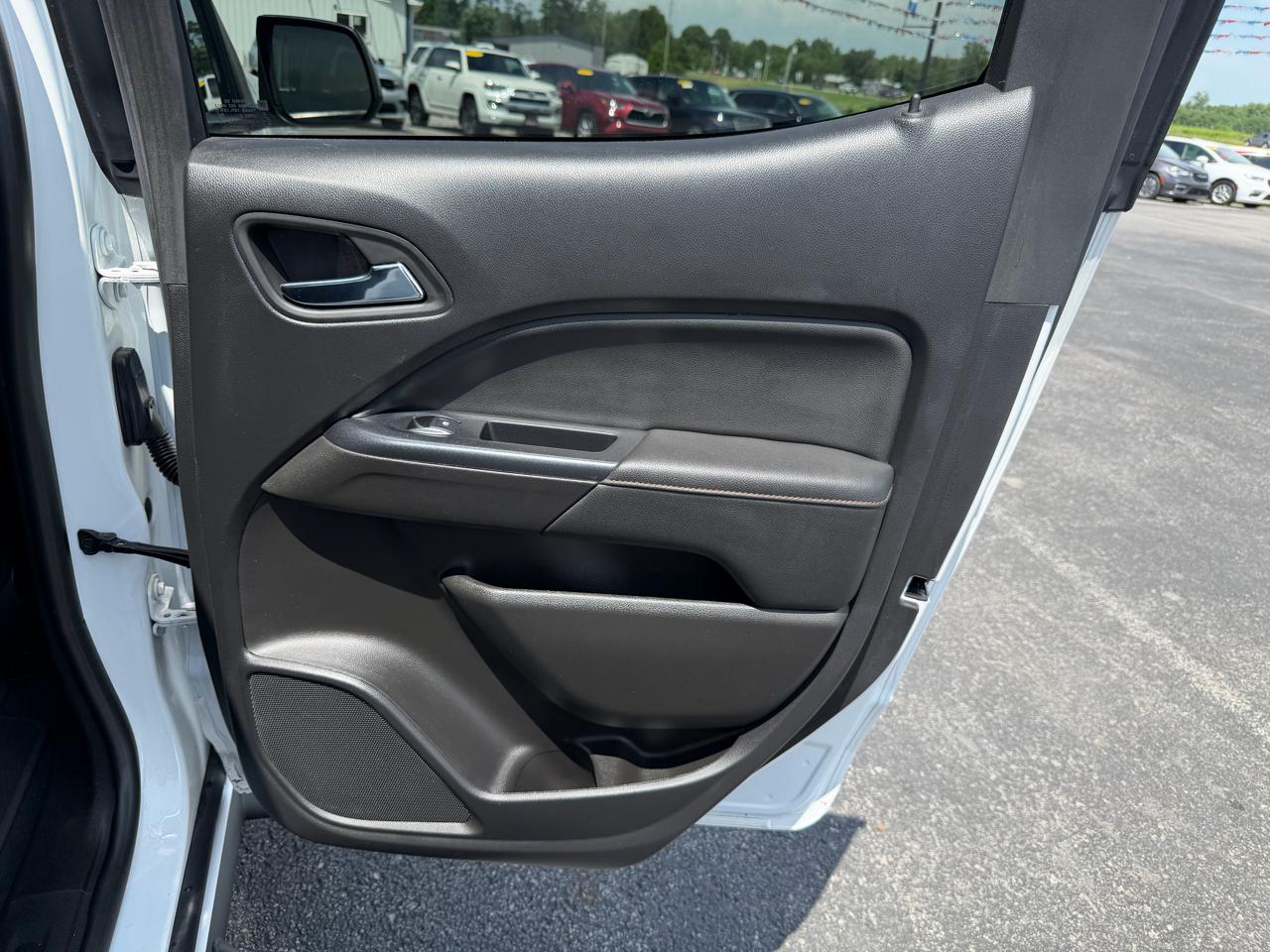 GMC Canyon 4WD Crew Cab 128" AT4 w/Leather 2021