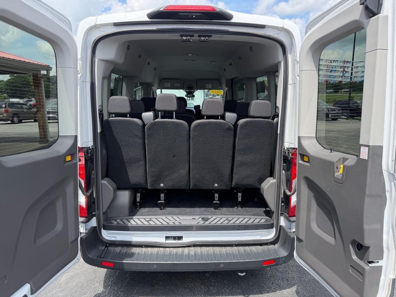 Ford Transit Passenger Wagon T-350 148" Med Roof XLT RWD 2024