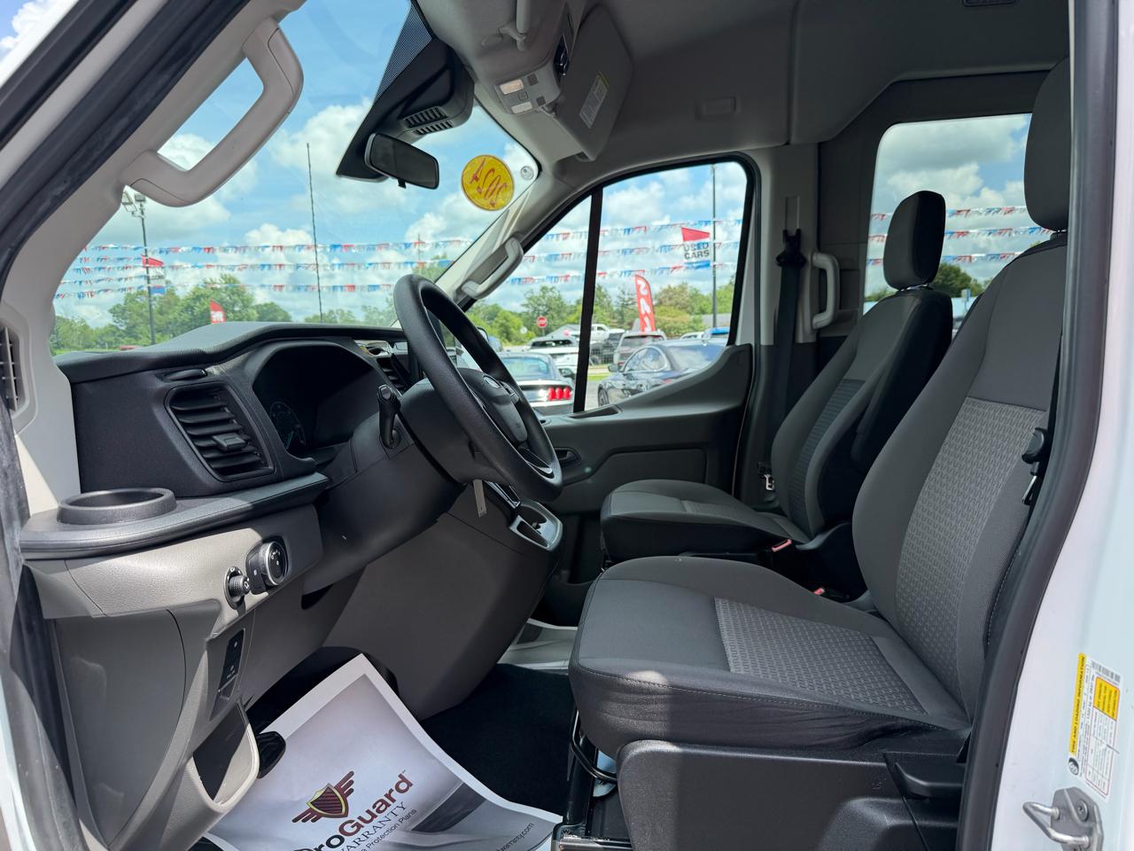 Ford Transit Passenger Wagon T-350 148" Med Roof XLT RWD 2024