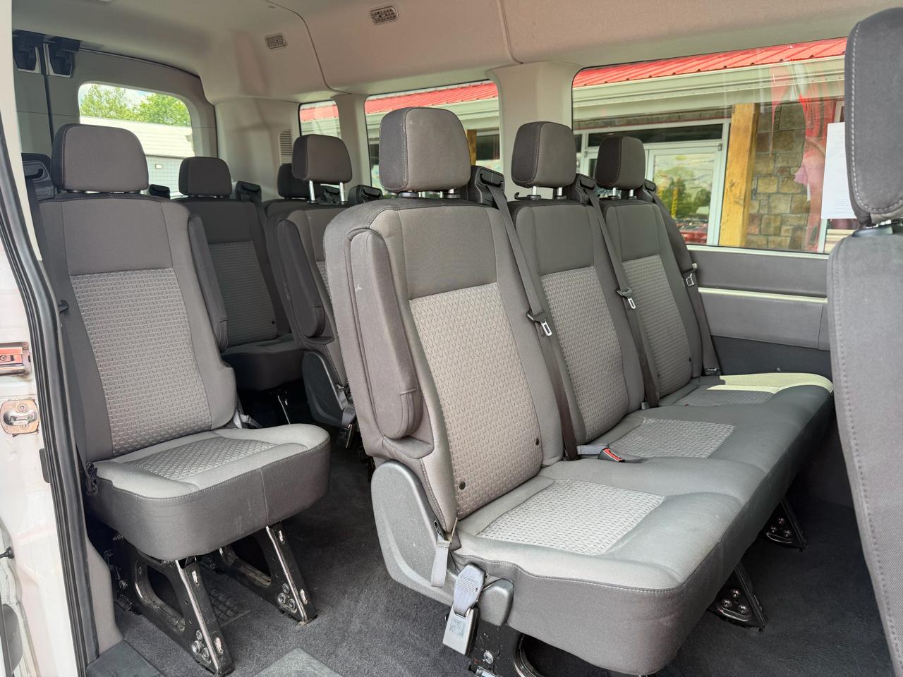 Ford Transit Passenger Wagon T-350 148" Med Roof XLT RWD 2024