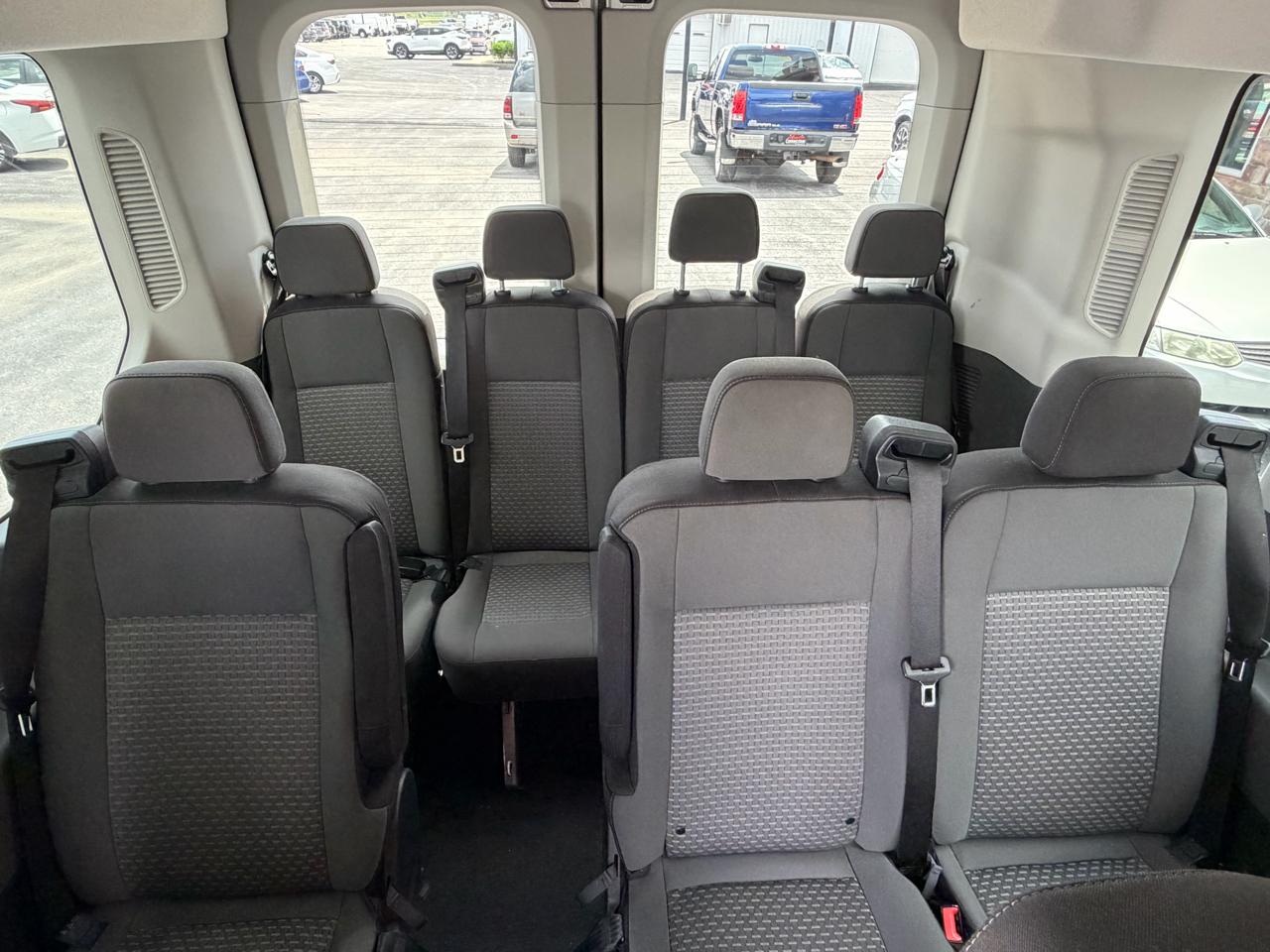 Ford Transit Passenger Wagon T-350 148" Med Roof XLT RWD 2024
