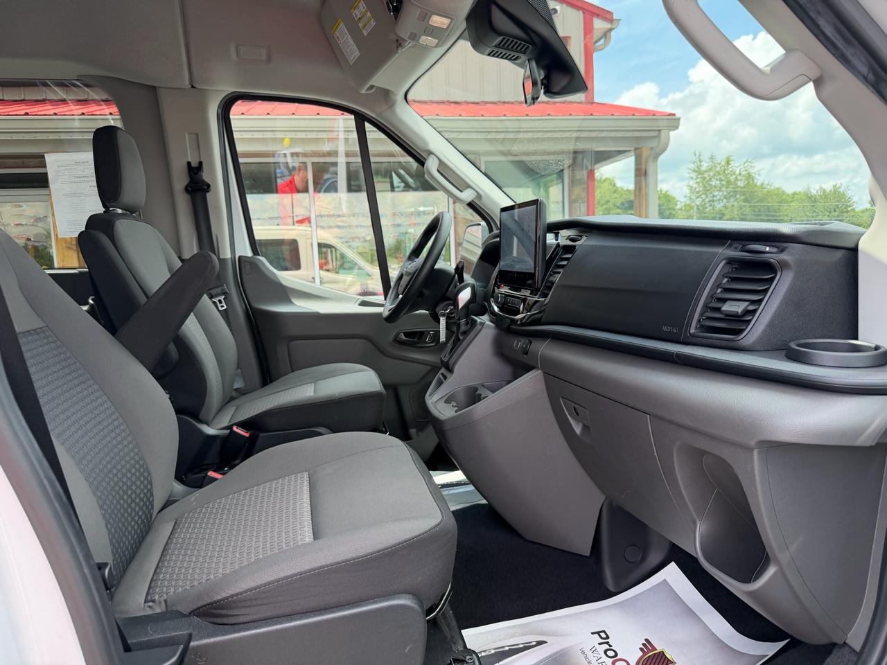 Ford Transit Passenger Wagon T-350 148" Med Roof XLT RWD 2024