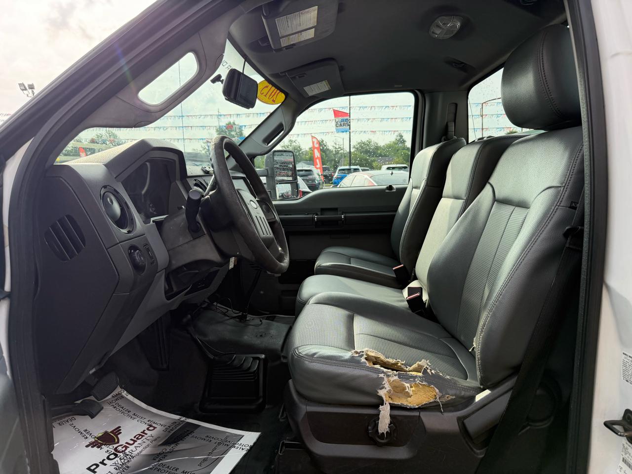 Ford Super Duty F-450 DRW 4WD Reg Cab 141" WB 60" CA XL 2015