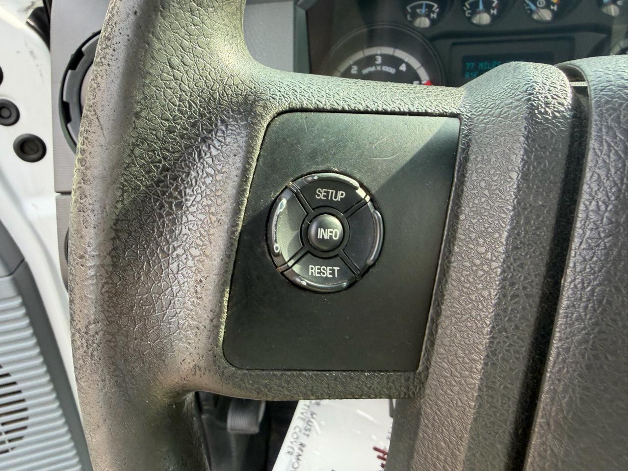 Ford Super Duty F-450 DRW 4WD Reg Cab 141" WB 60" CA XL 2015