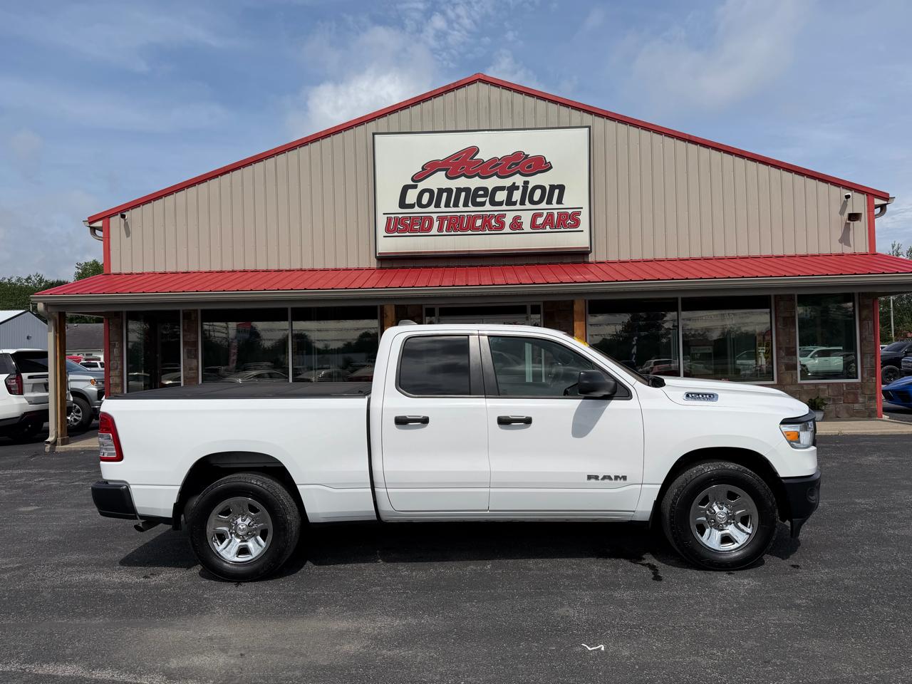 RAM 1500 2WD Crew Cab 140.5" Tradesman 2022