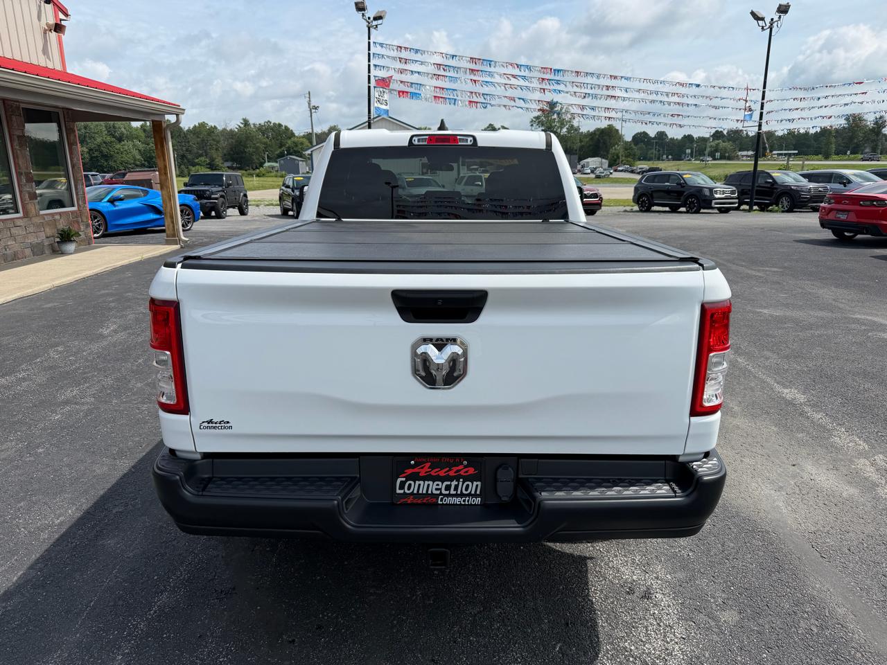RAM 1500 2WD Crew Cab 140.5" Tradesman 2022
