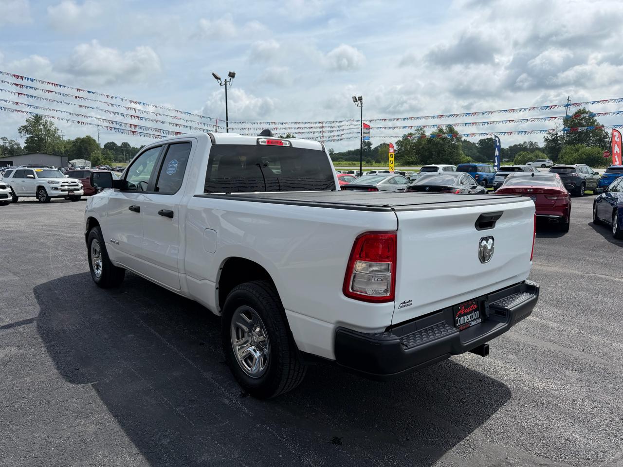 RAM 1500 2WD Crew Cab 140.5" Tradesman 2022