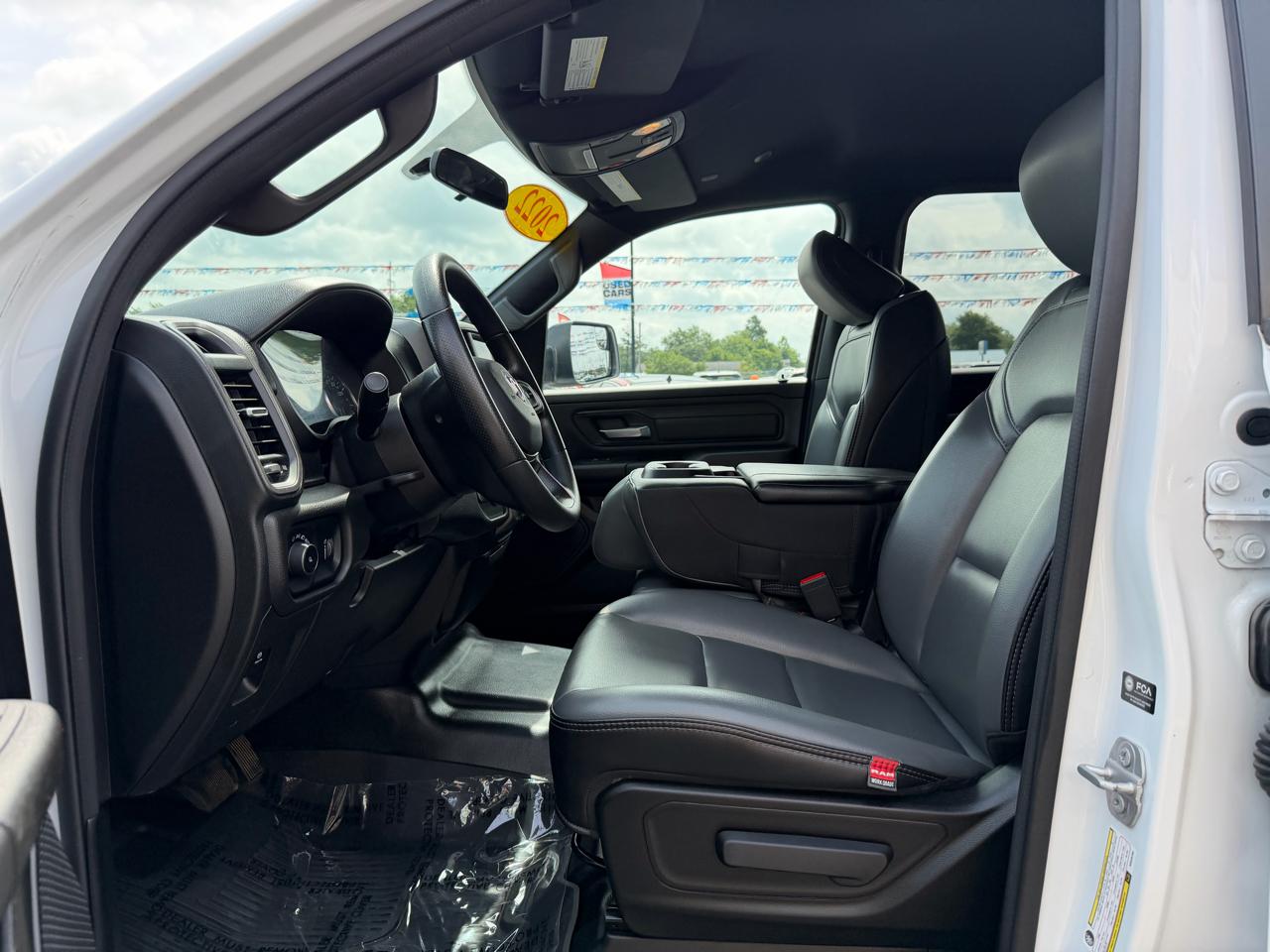 RAM 1500 2WD Crew Cab 140.5" Tradesman 2022