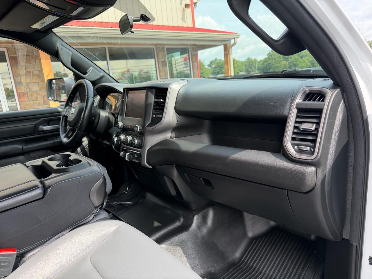 RAM 1500 2WD Crew Cab 140.5" Tradesman 2022