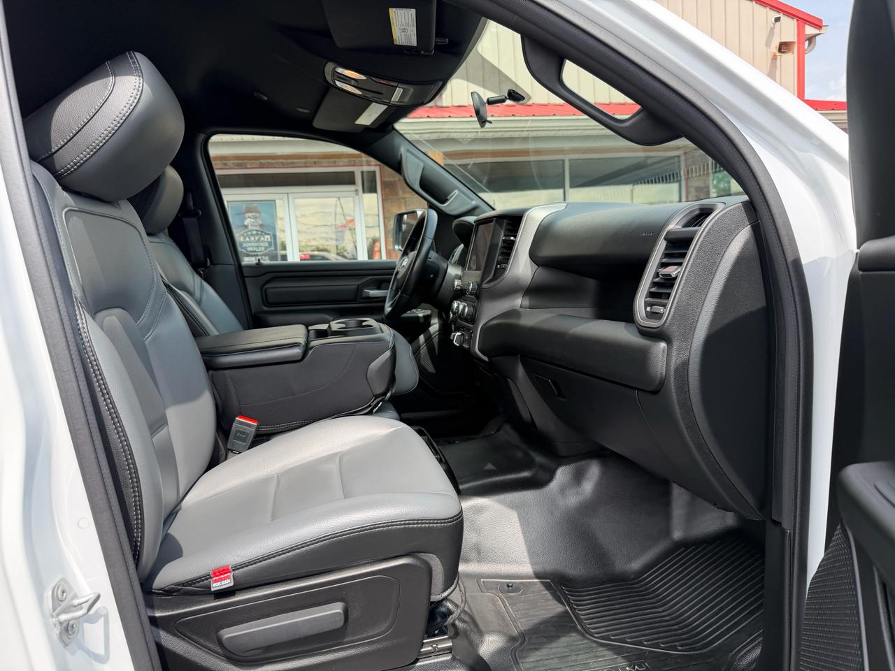 RAM 1500 2WD Crew Cab 140.5" Tradesman 2022