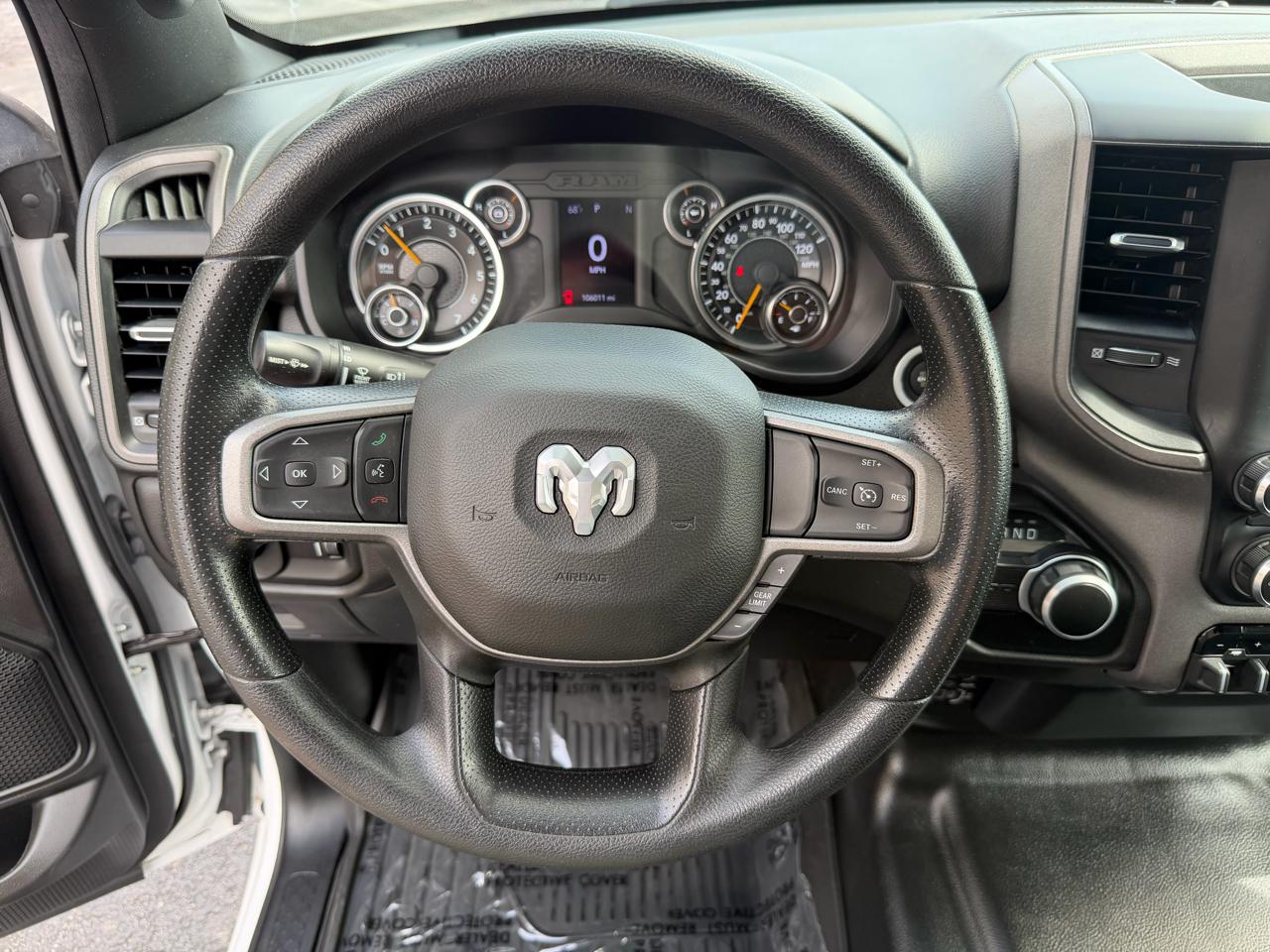 RAM 1500 2WD Crew Cab 140.5" Tradesman 2022