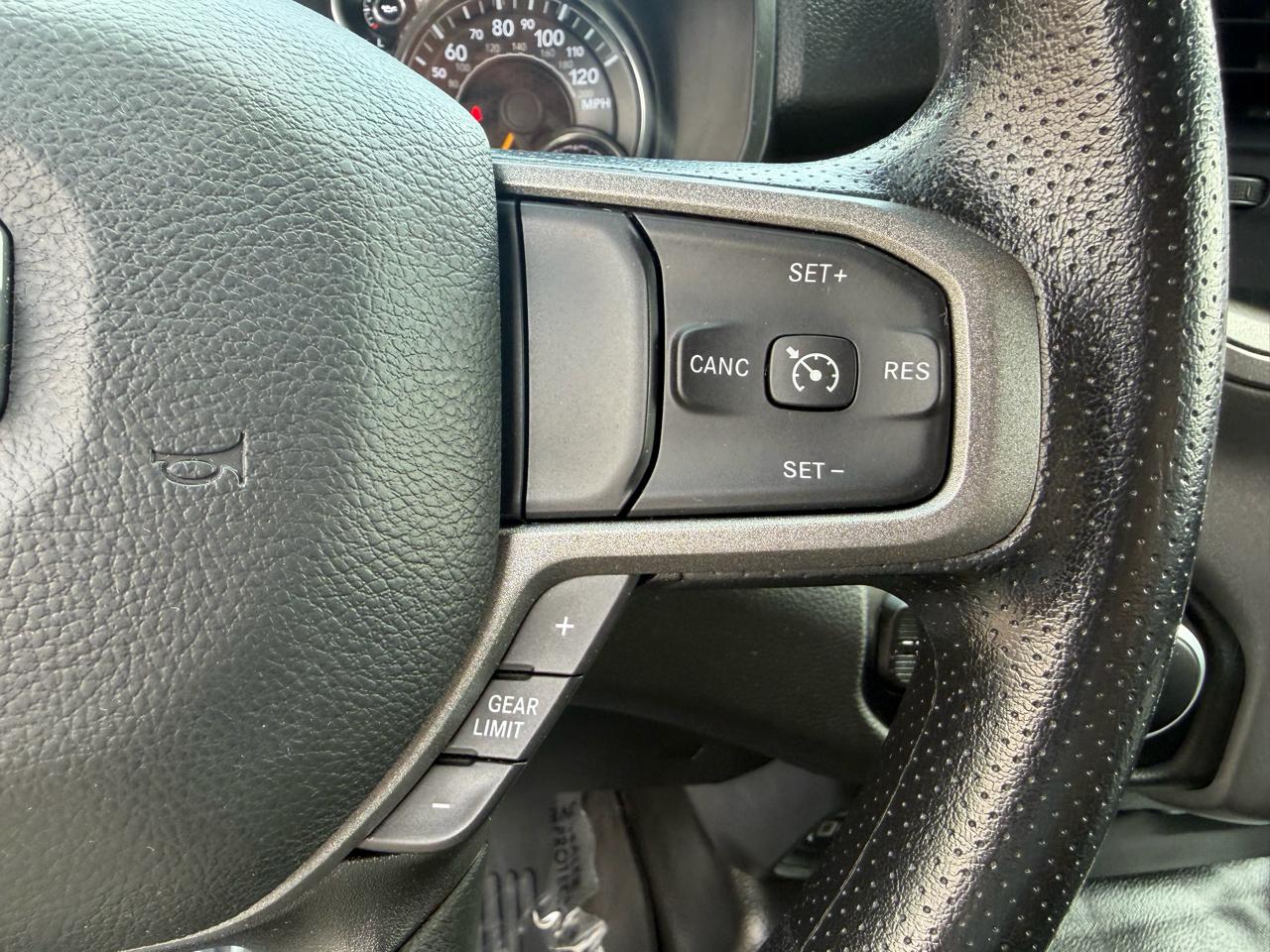 RAM 1500 2WD Crew Cab 140.5" Tradesman 2022