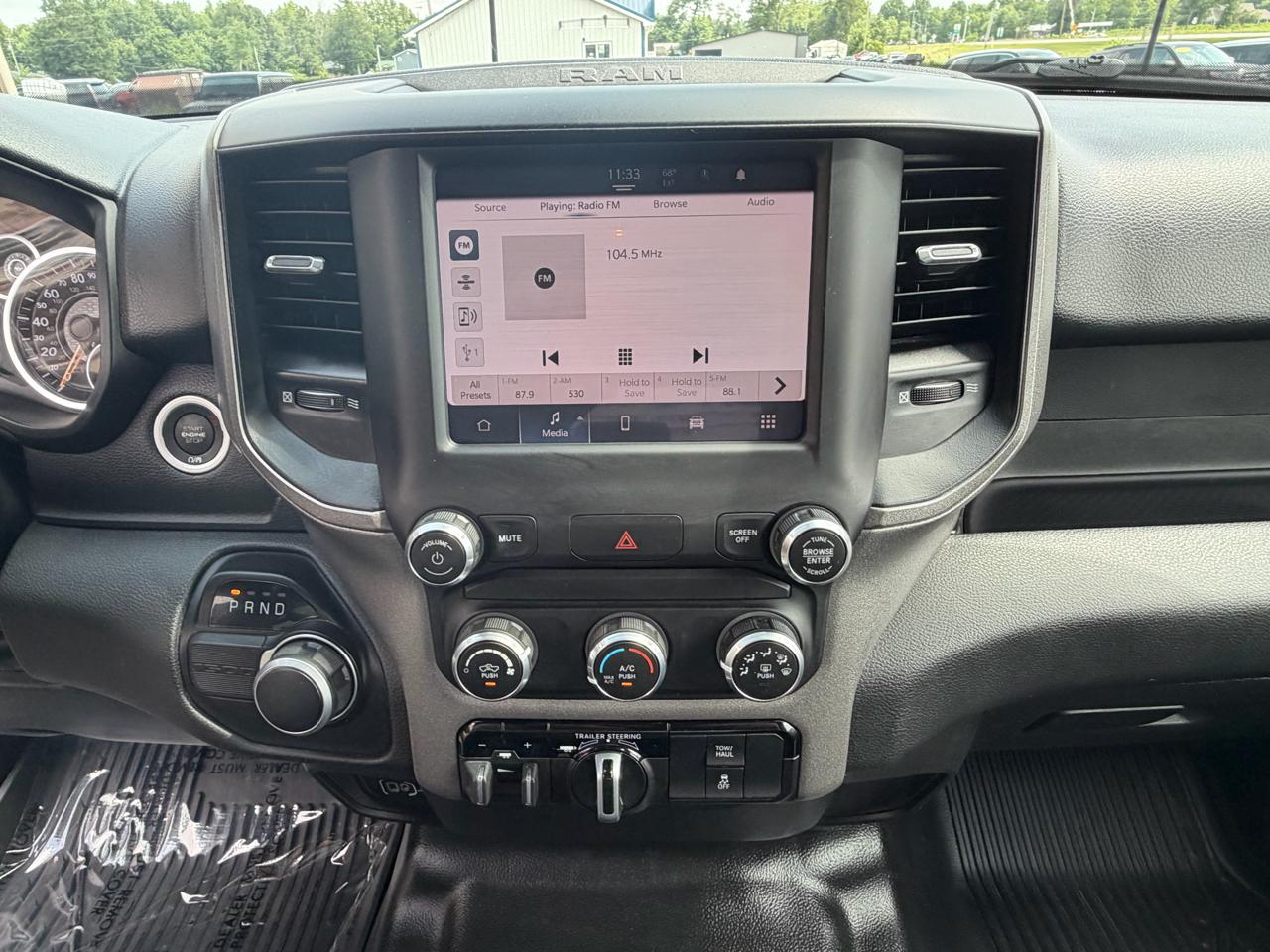 RAM 1500 2WD Crew Cab 140.5" Tradesman 2022