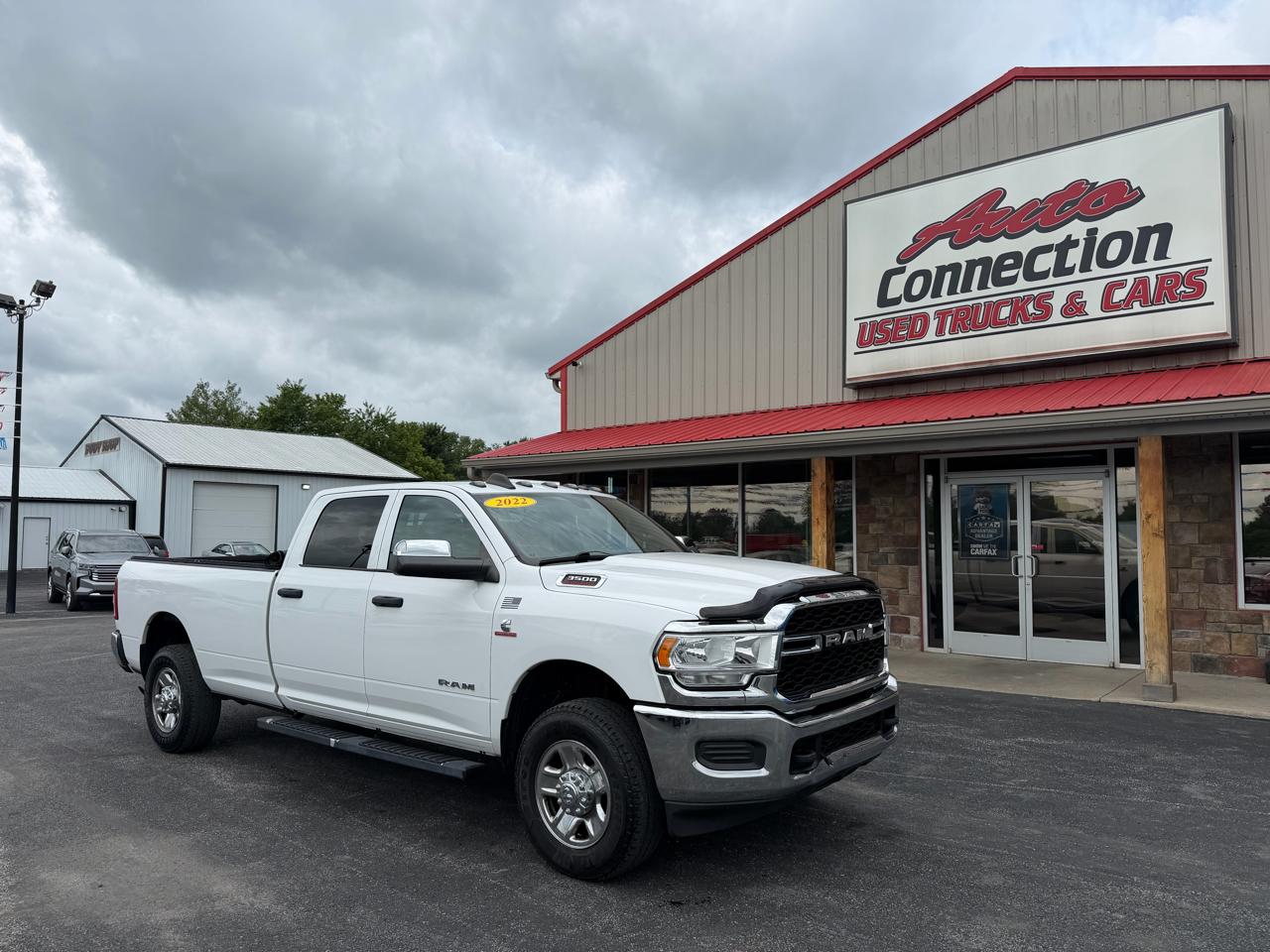 RAM 3500 Tradesman 4x4 Crew Cab 8' Box 2022