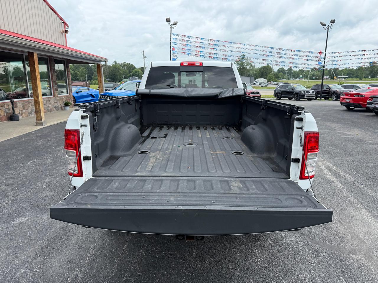 RAM 3500 Tradesman 4x4 Crew Cab 8' Box 2022