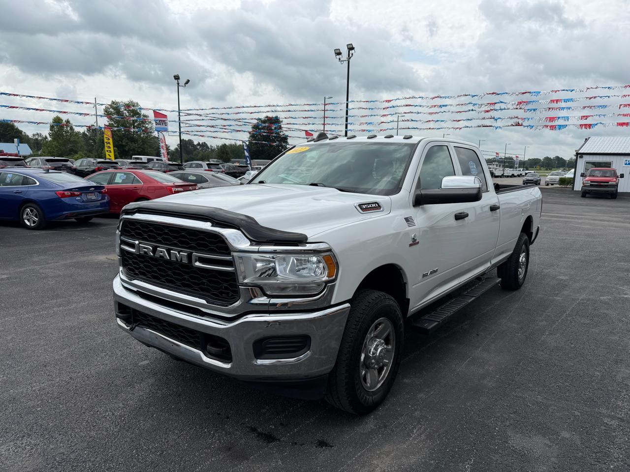 RAM 3500 Tradesman 4x4 Crew Cab 8' Box 2022