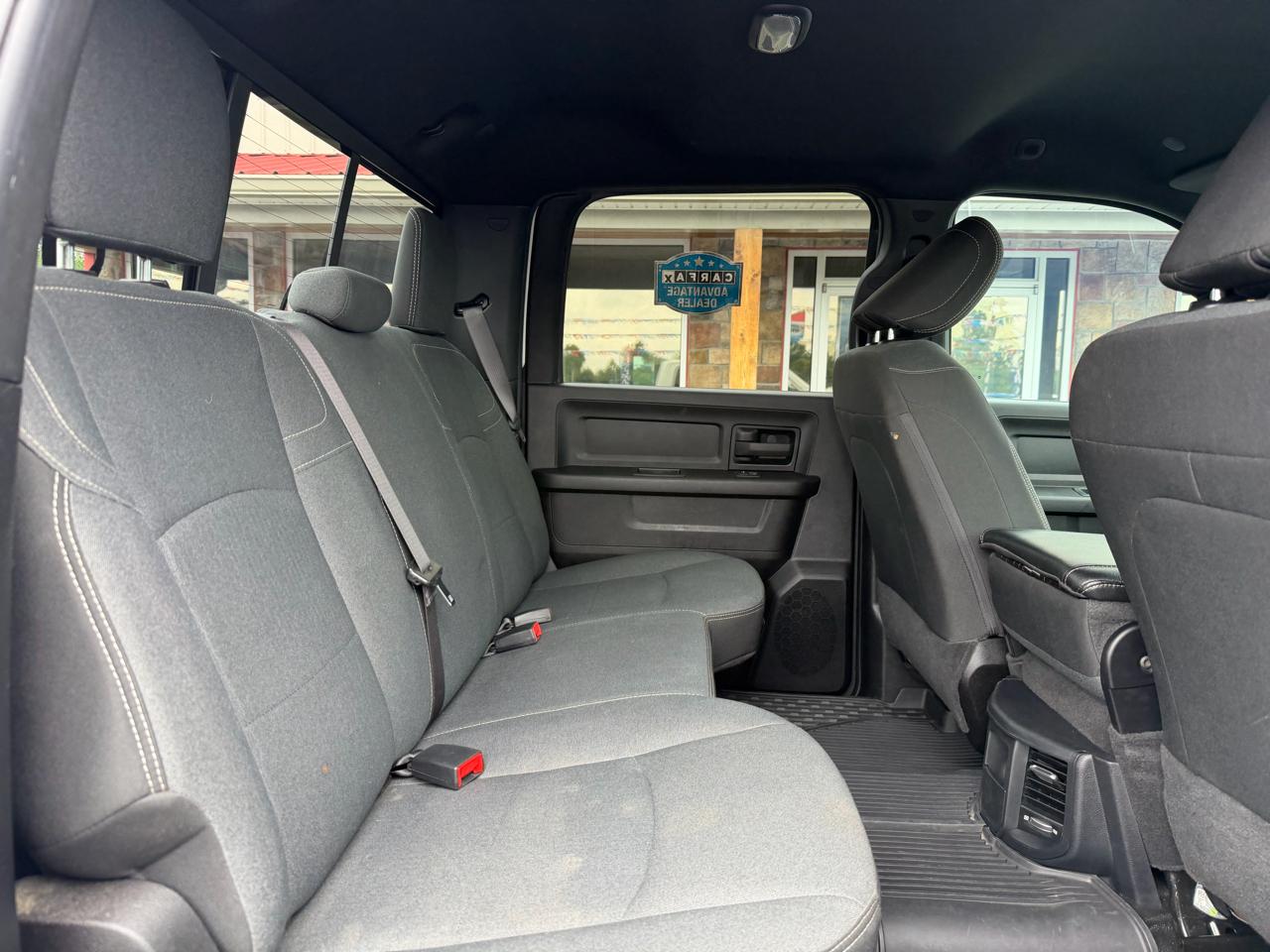 RAM 3500 Tradesman 4x4 Crew Cab 8' Box 2022