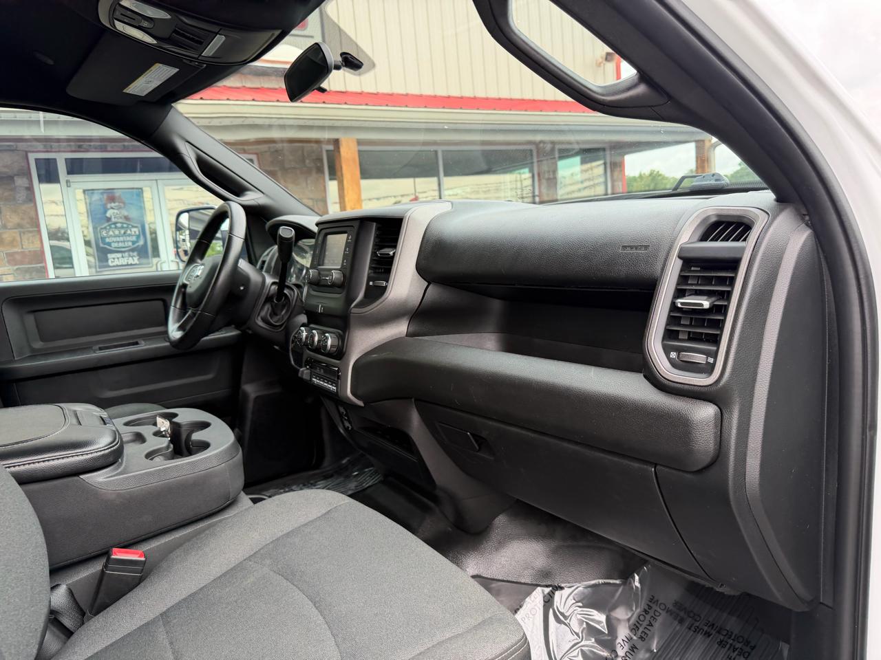 RAM 3500 Tradesman 4x4 Crew Cab 8' Box 2022