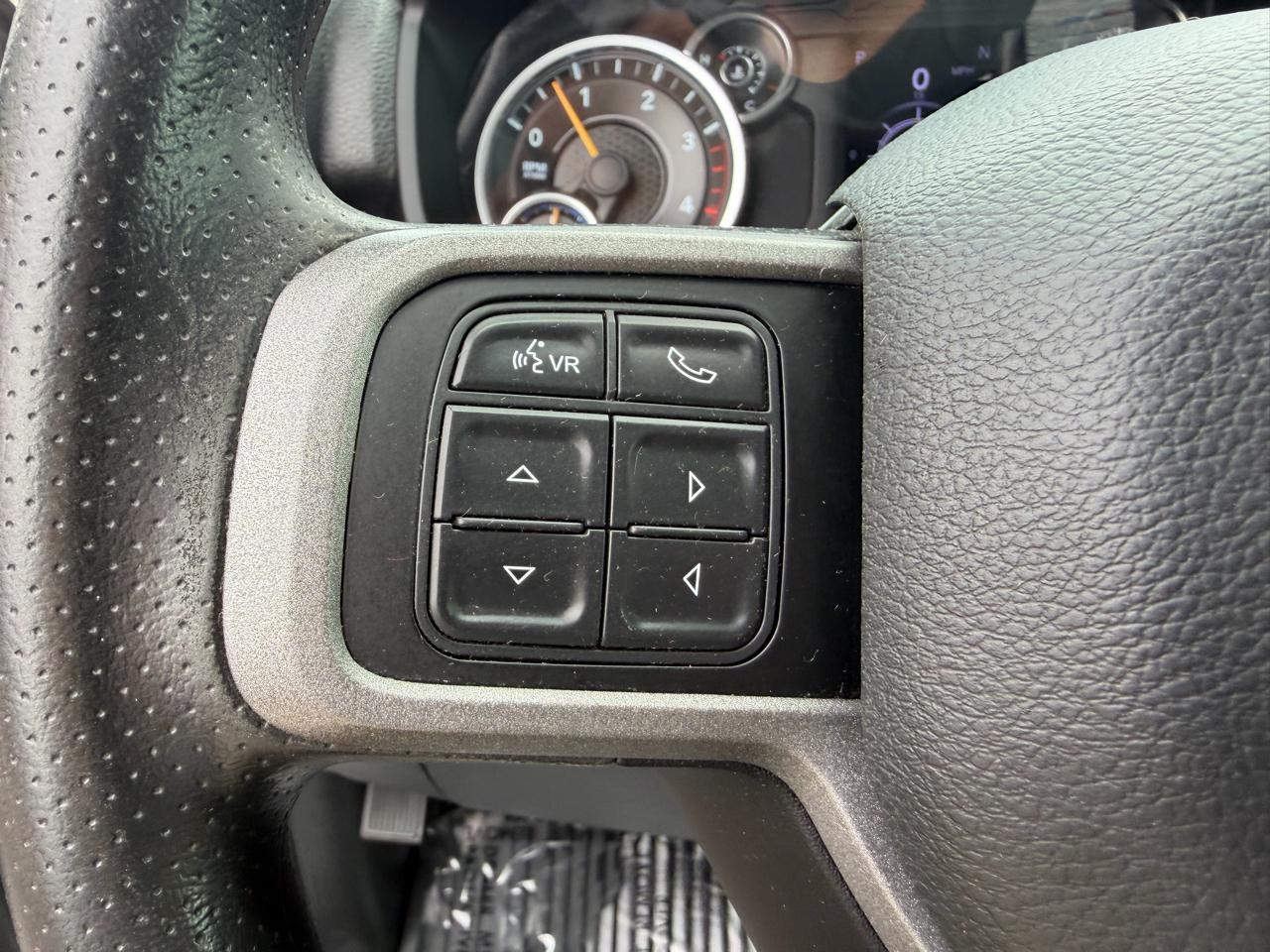 RAM 3500 Tradesman 4x4 Crew Cab 8' Box 2022