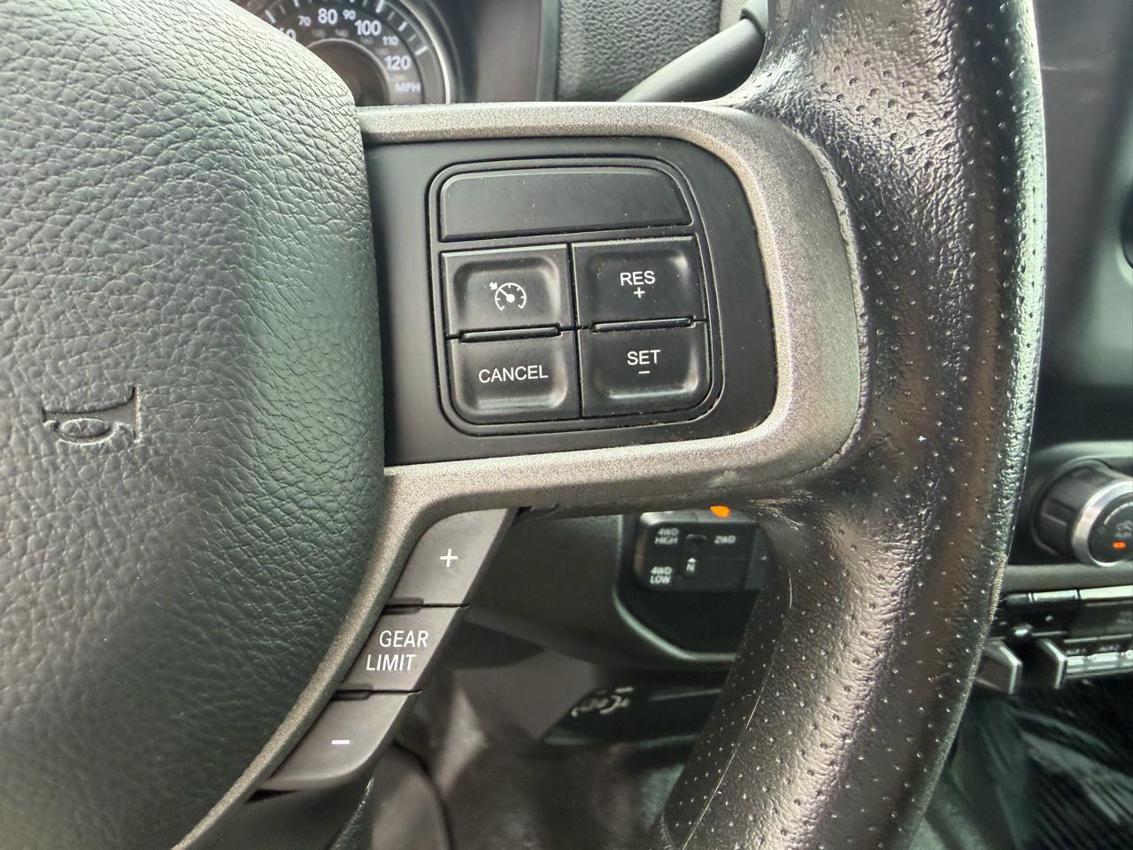 RAM 3500 Tradesman 4x4 Crew Cab 8' Box 2022