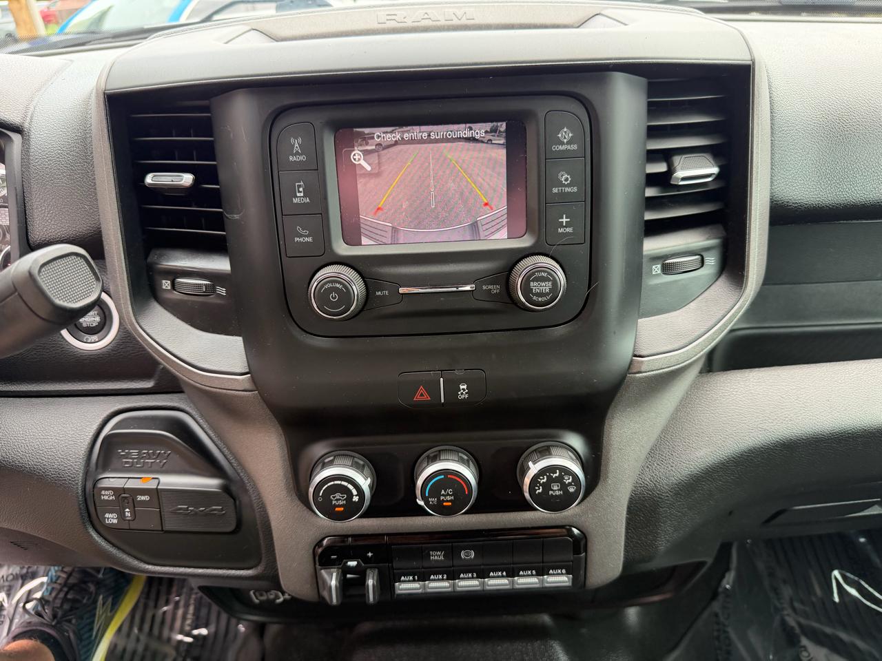 RAM 3500 Tradesman 4x4 Crew Cab 8' Box 2022