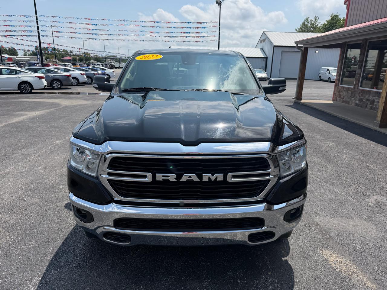 RAM 1500 Big Horn 4x4 Crew Cab 5'7" Box 2020
