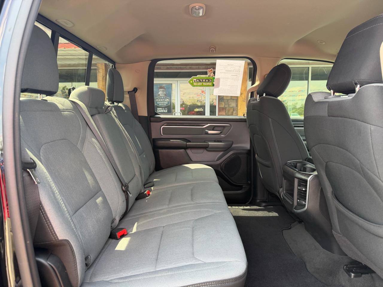 RAM 1500 Big Horn 4x4 Crew Cab 5'7" Box 2020