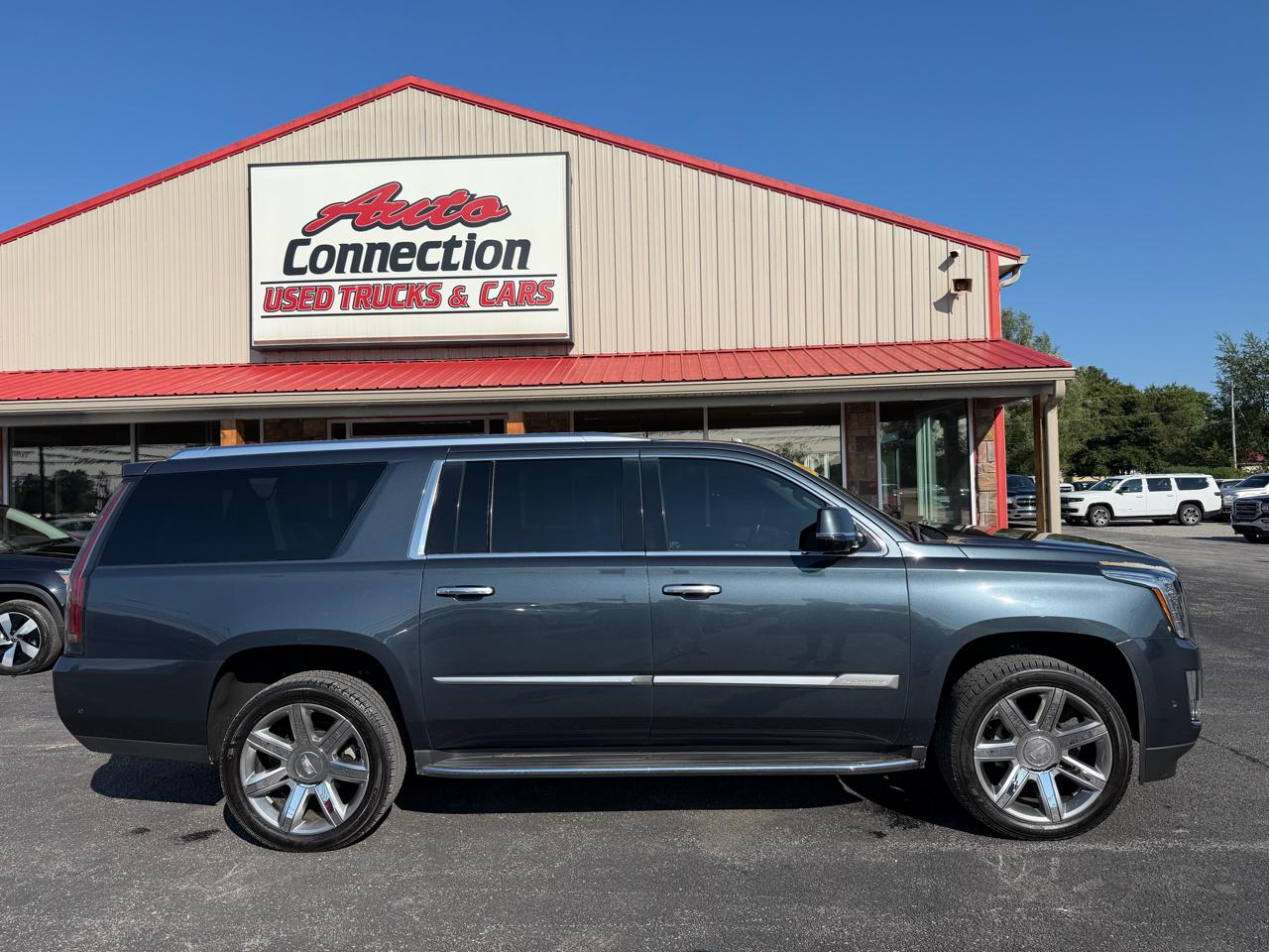 Cadillac Escalade ESV 2WD 4dr Luxury 2019