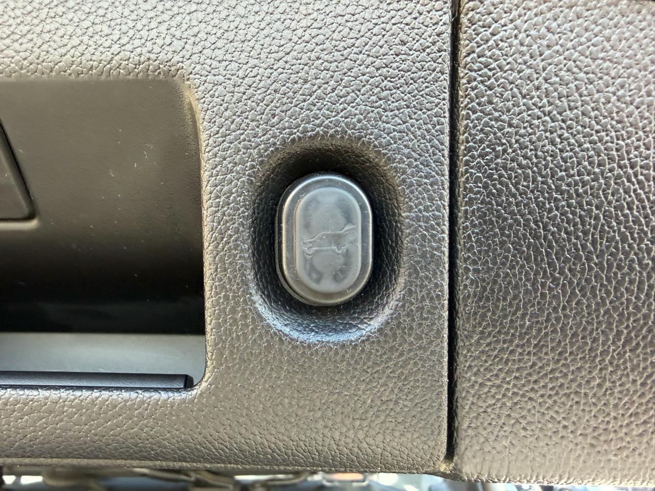 Cadillac Escalade ESV 2WD 4dr Luxury 2019