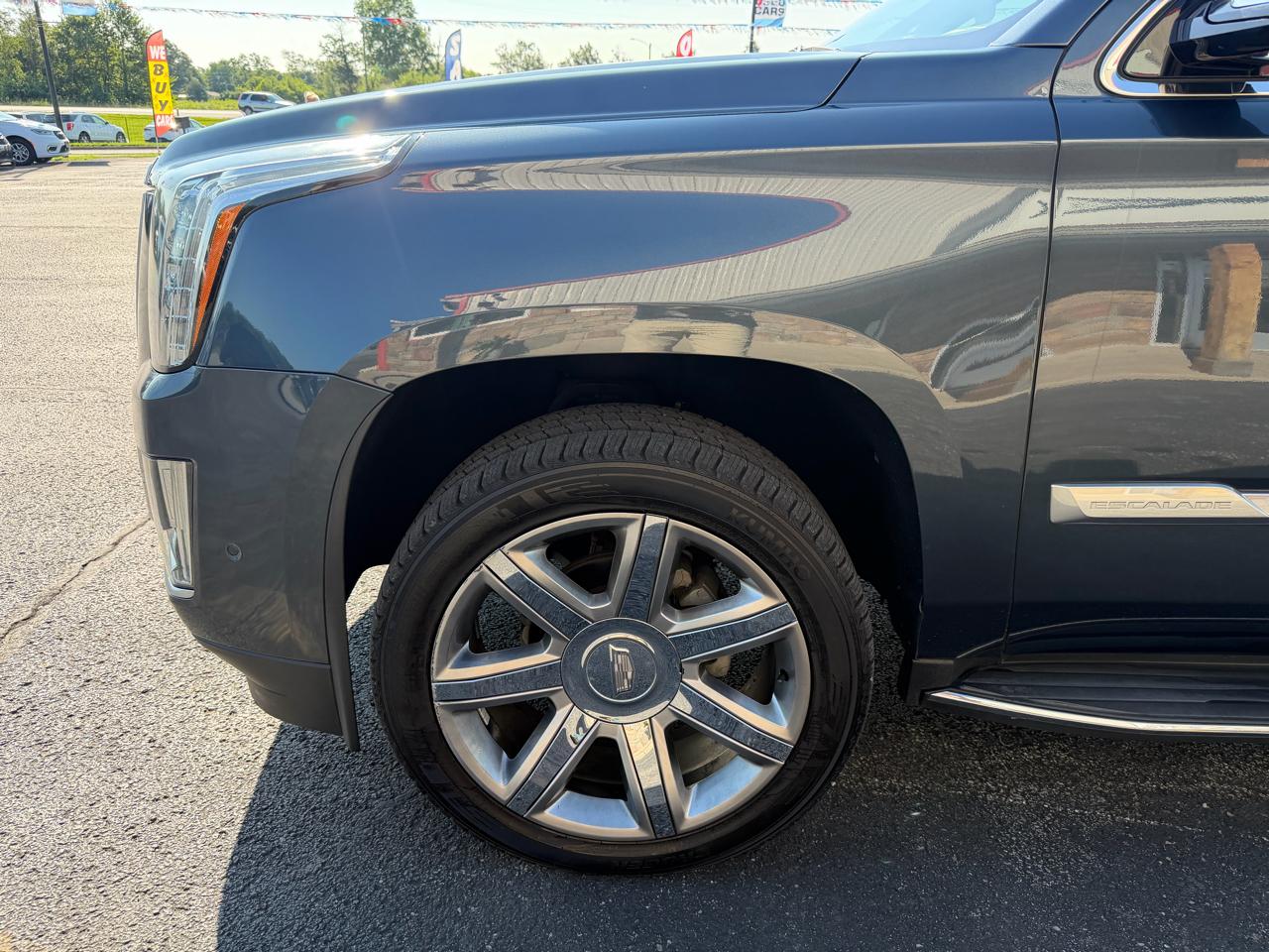 Cadillac Escalade ESV 2WD 4dr Luxury 2019