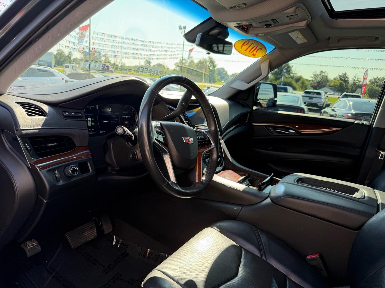 Cadillac Escalade ESV 2WD 4dr Luxury 2019