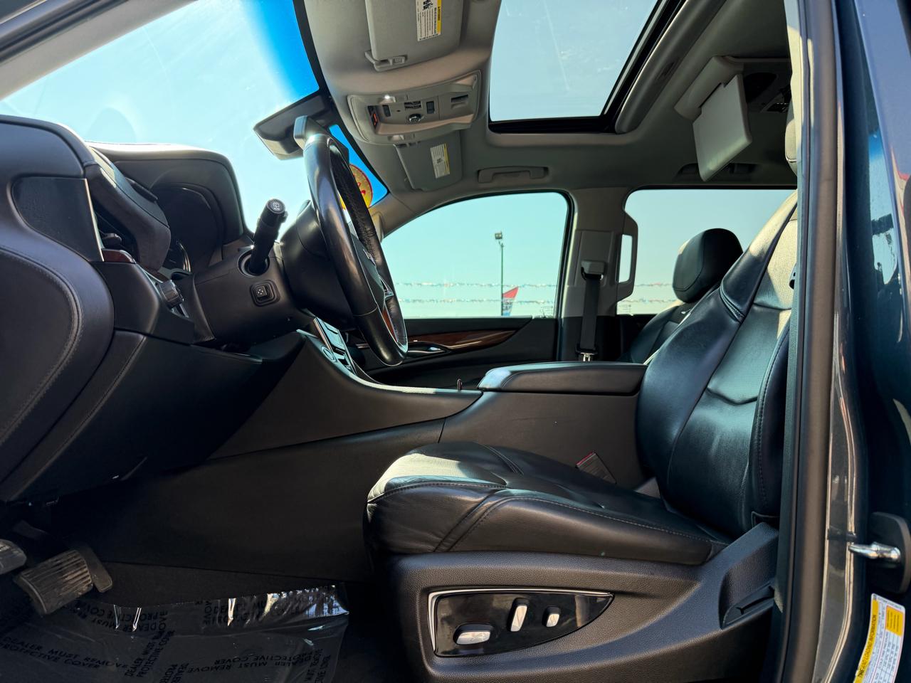 Cadillac Escalade ESV 2WD 4dr Luxury 2019