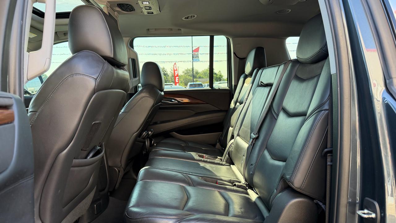Cadillac Escalade ESV 2WD 4dr Luxury 2019