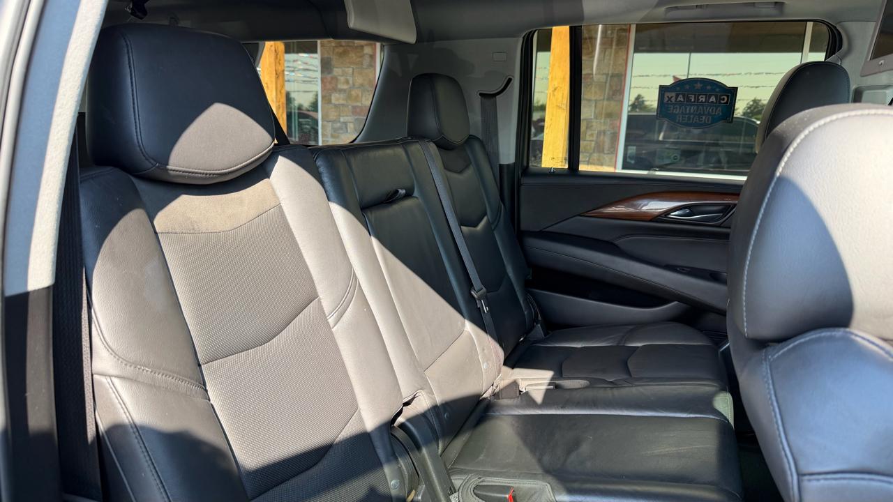 Cadillac Escalade ESV 2WD 4dr Luxury 2019