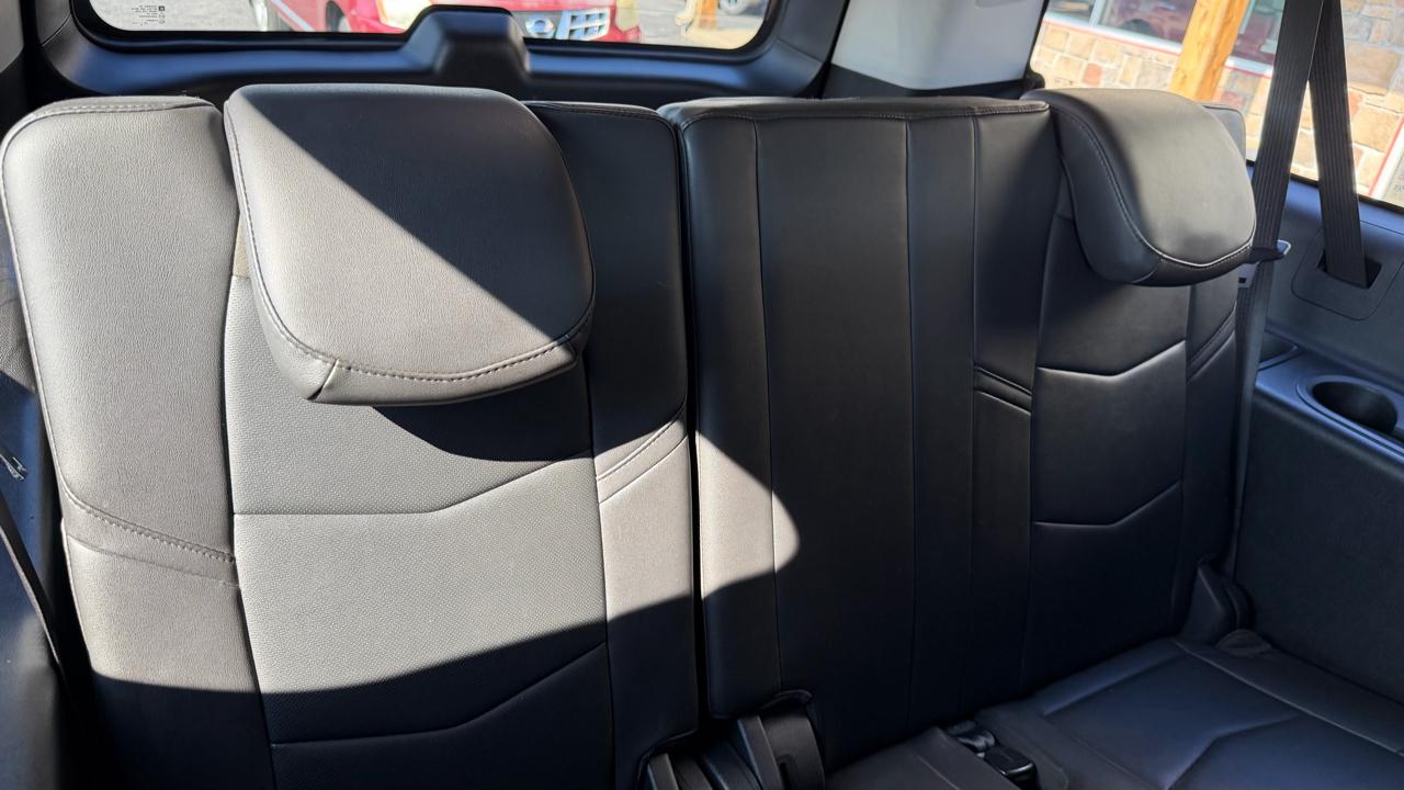 Cadillac Escalade ESV 2WD 4dr Luxury 2019