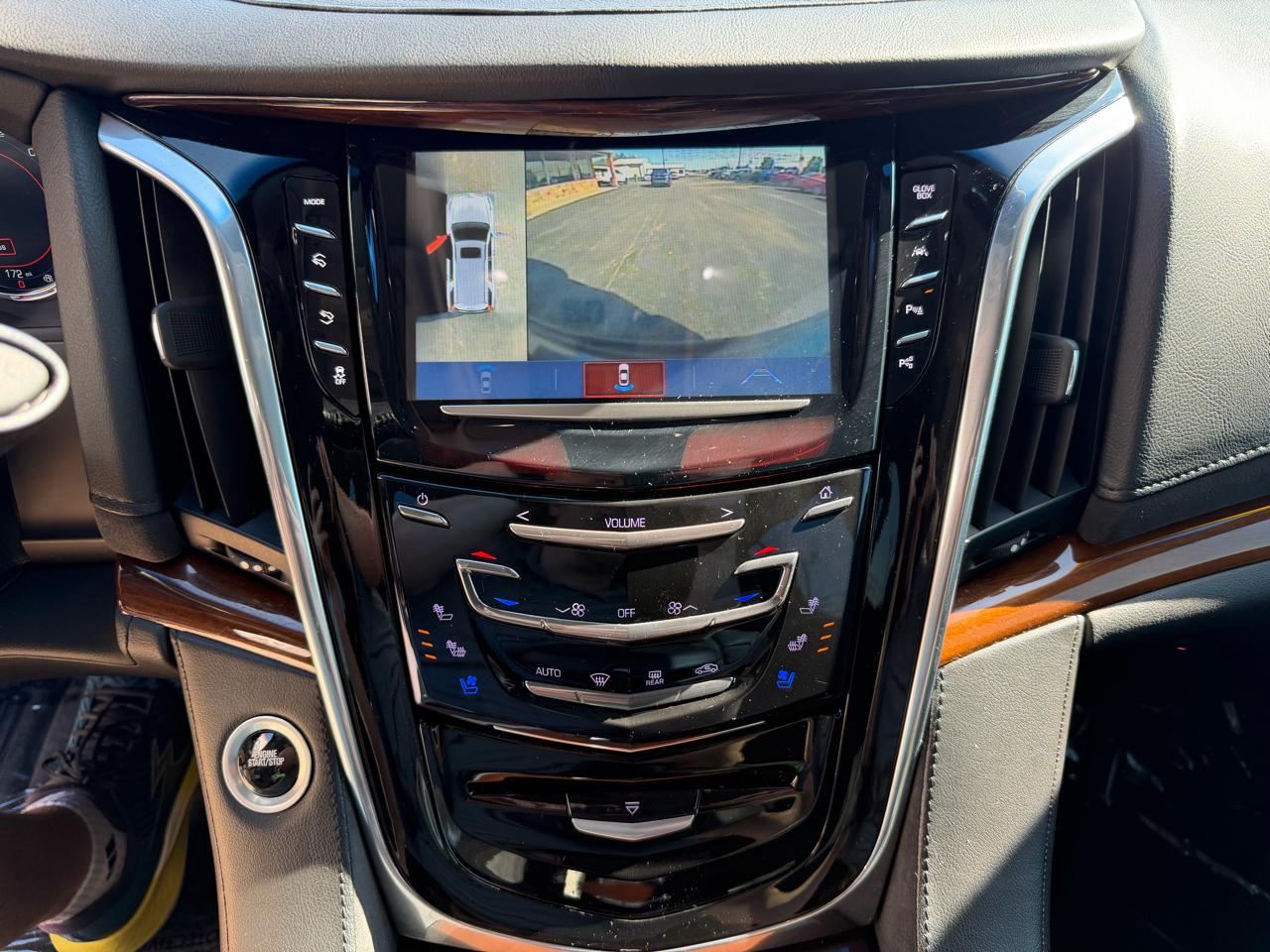 Cadillac Escalade ESV 2WD 4dr Luxury 2019
