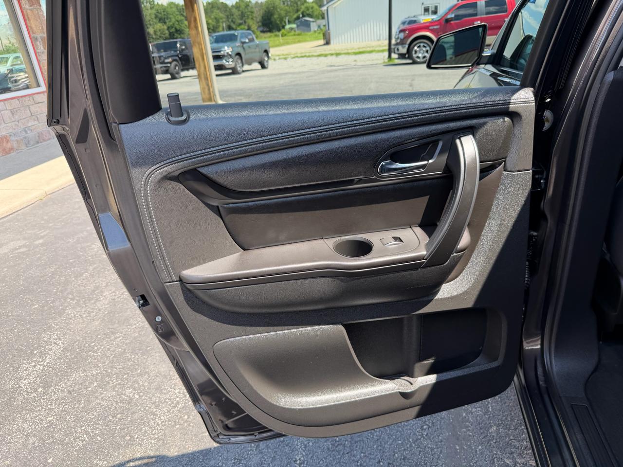 Chevrolet Traverse FWD 4dr LT w/2LT 2015