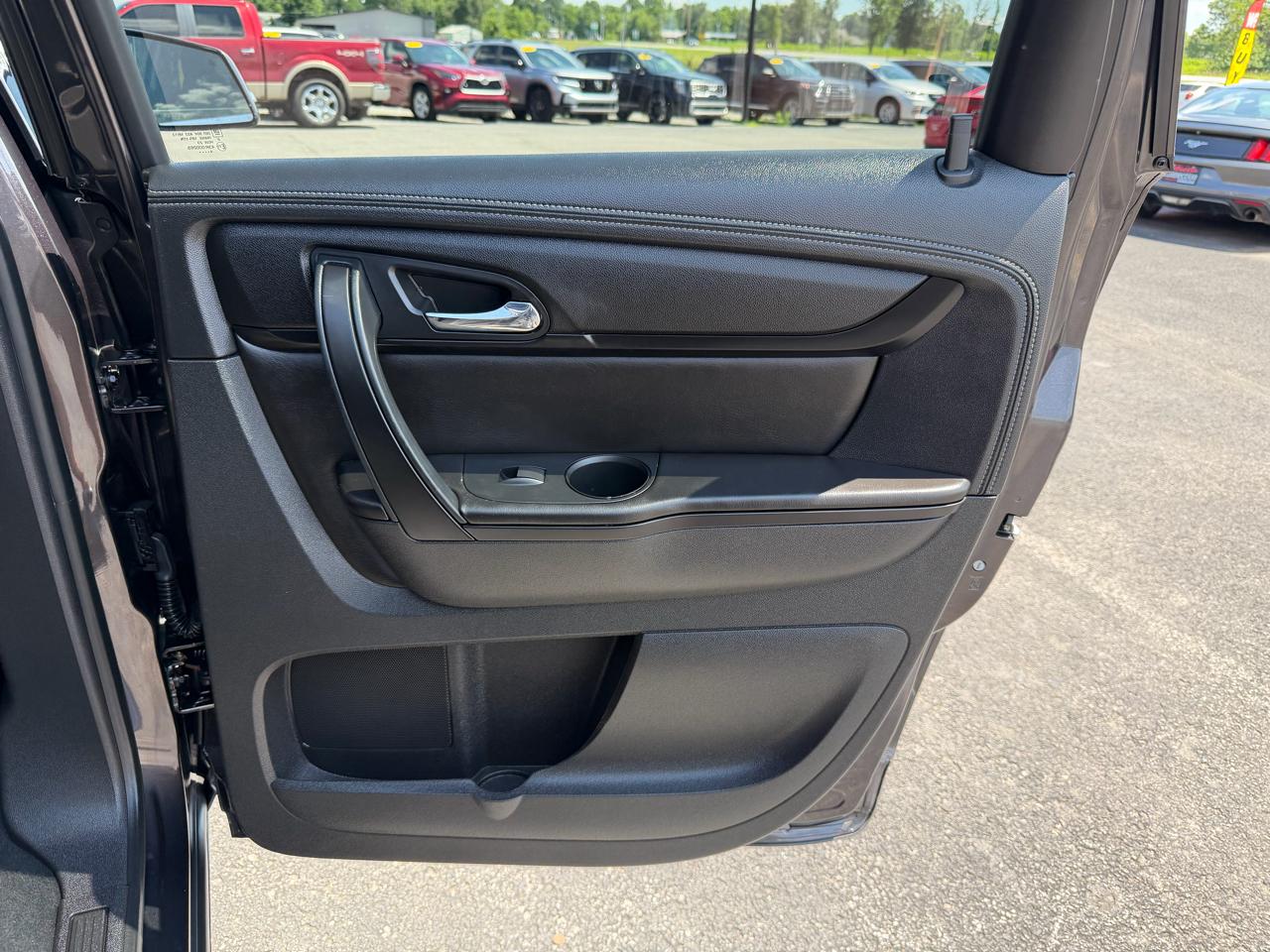 Chevrolet Traverse FWD 4dr LT w/2LT 2015
