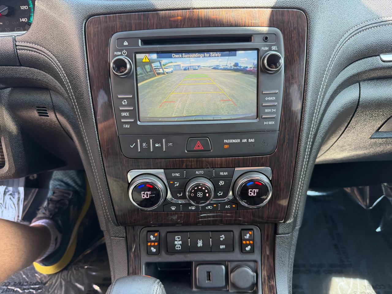 Chevrolet Traverse FWD 4dr LT w/2LT 2015
