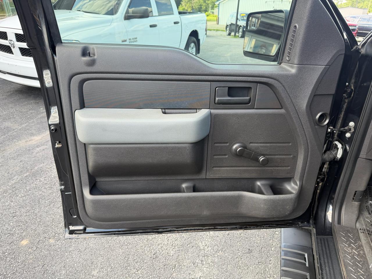 Ford F-150 4WD SuperCrew 157" XL 2011